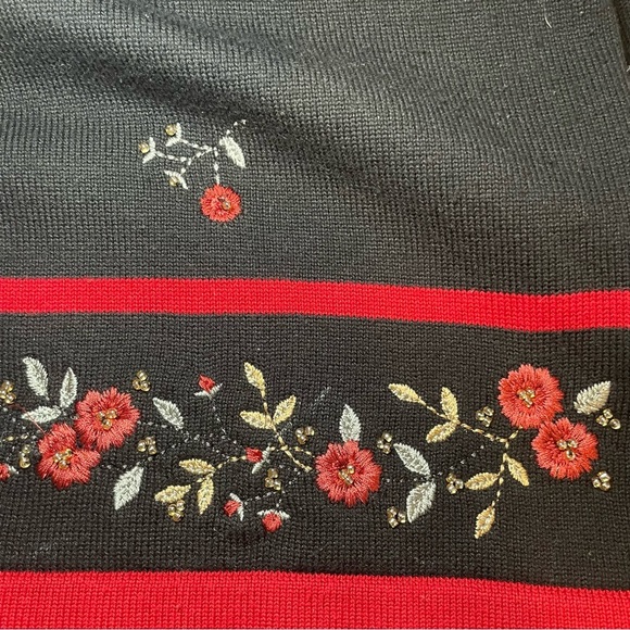 Alfred Dunner Black Red Floral Embroidered Button Front Cardigan Medium Grandma - Picture 6 of 12